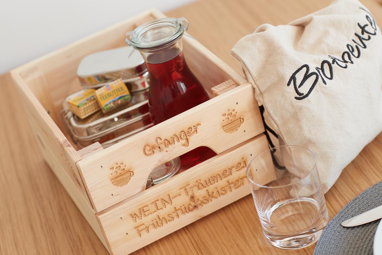 Iby-Lehrner Wein-Gut Und Wein-Traeumerei Horitschon Buitenkant foto